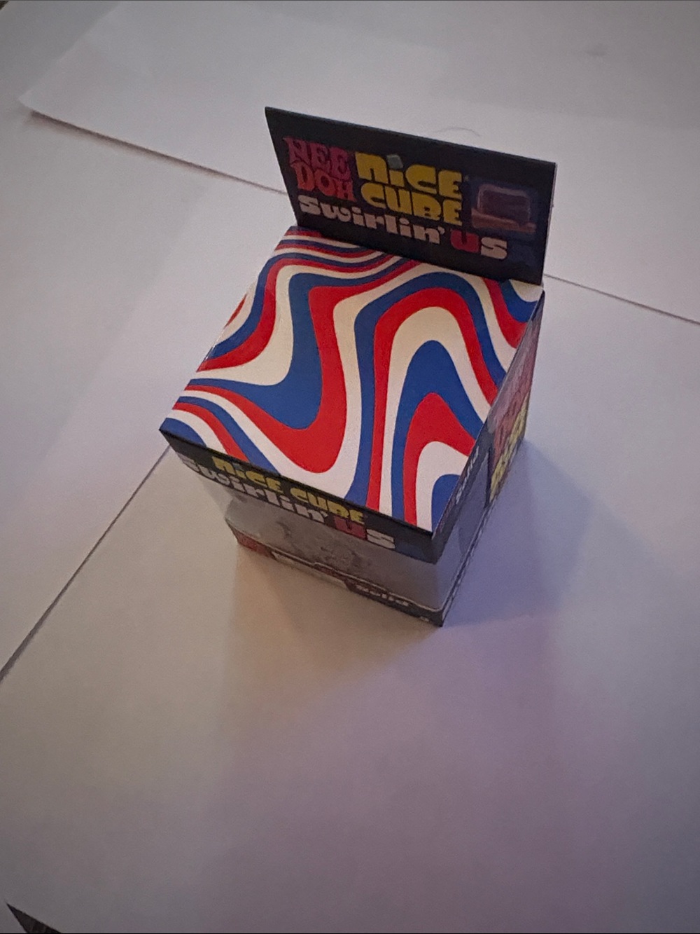 Nice Cube Swirlin' USA Solid Squish - Blue & Red - Picture 2 of 6